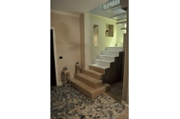 APARTMENT IN HISTORIC BUILDING